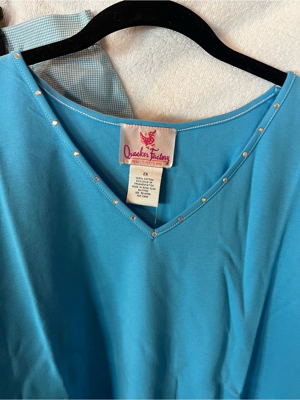 Quacker Factory Turquoise V-Neck Top & Capris with Stud Trim - Picture 2 of 13